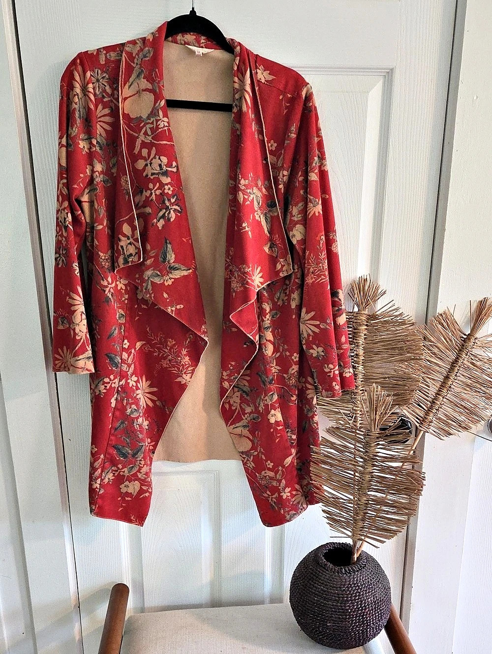 Solitaire Floral Draped Blazer in Red Size XL Like New